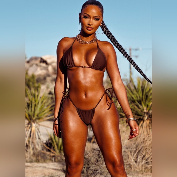 Matte Collection Full Set (Cover Up & Bikini) - Picture 4 of 7